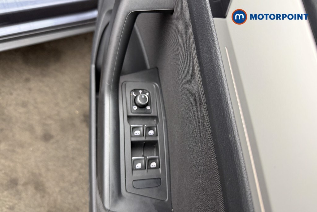 Used Volkswagen T-Roc 2021 for sale - 77653885: Photo 20