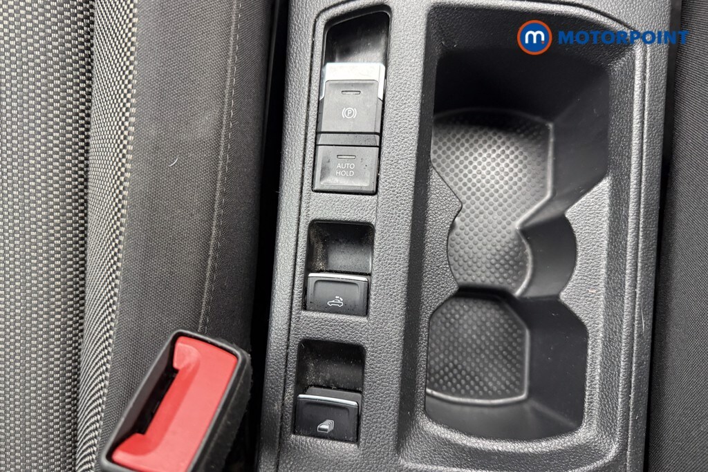 Used Volkswagen T-Roc 2021 for sale - 77653885: Photo 30