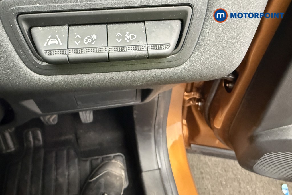 Used Renault Captur for sale - 77022262: Photo 26