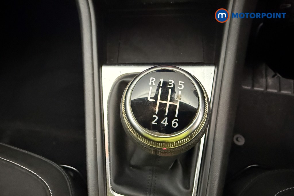 Used Renault Captur for sale - 77022262: Photo 28