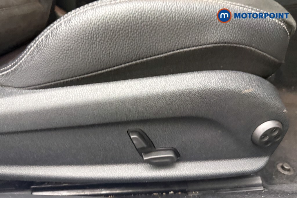 Used Mercedes-Benz C Class 2019 for sale - 77340434: Photo 25