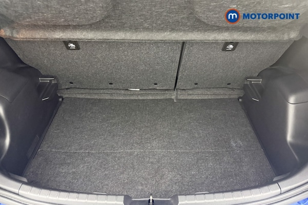 Used Toyota Yaris 2020 for sale - 76319875: Photo 26