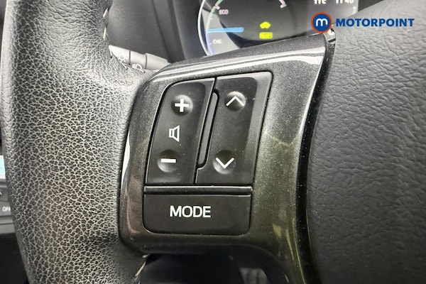 Used Toyota Yaris 2020 for sale - 76319875: Photo 37