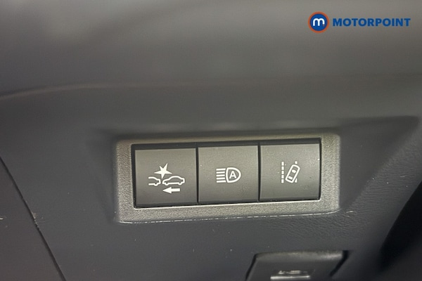 Used Toyota Yaris 2020 for sale - 76319875: Photo 41