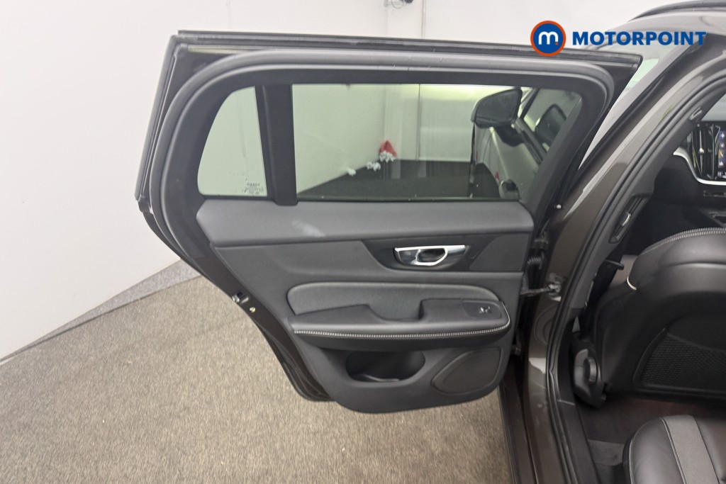 Used Volvo V60 2021 for sale - 76985094: Photo 14