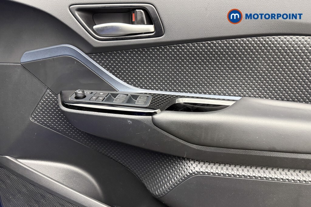 Used Toyota C-HR 2020 for sale - 77650701: Photo 25