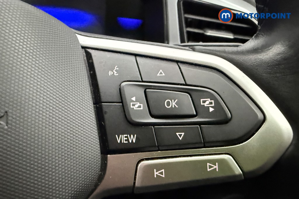 Used Volkswagen T-Roc 2023 for sale - 77364615: Photo 22