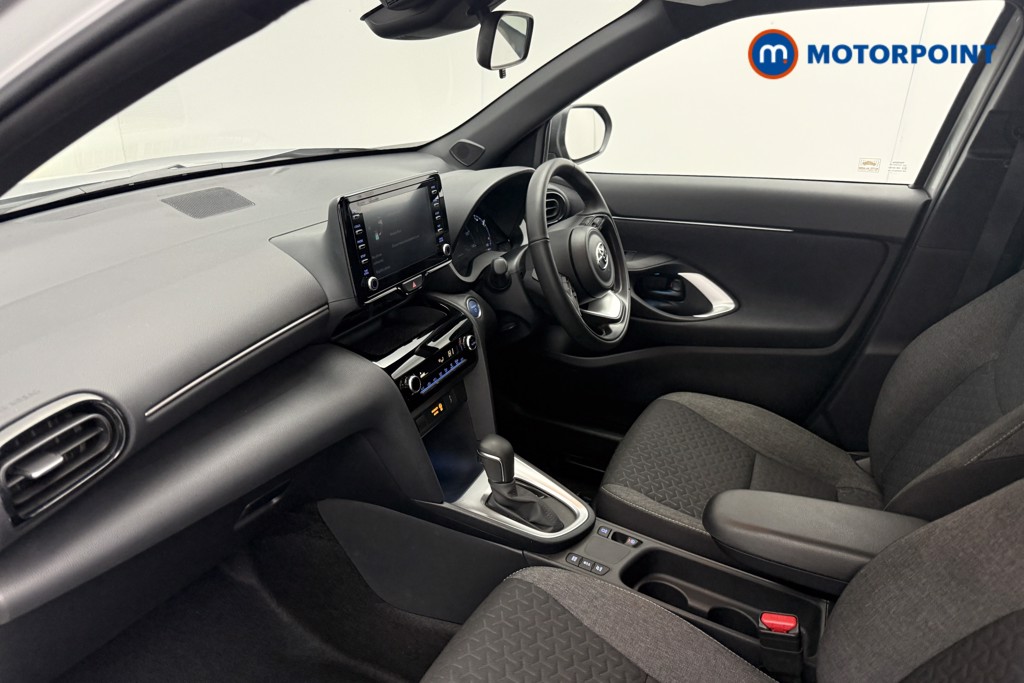 Used Toyota Yaris Cross 2023 for sale - 76739090: Photo 11