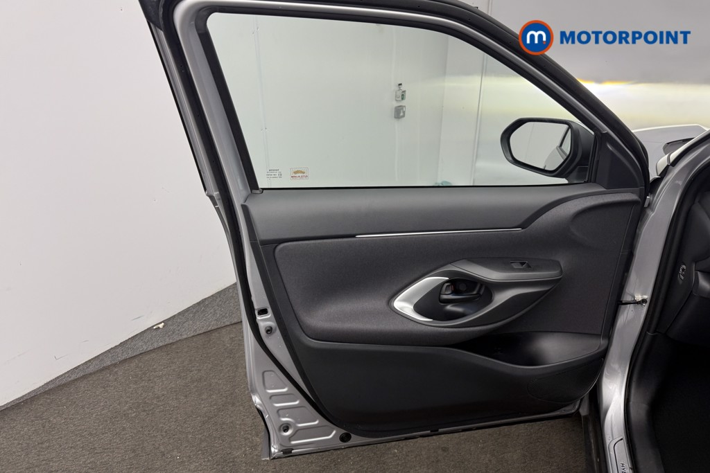 Used Toyota Yaris Cross 2023 for sale - 76739090: Photo 12