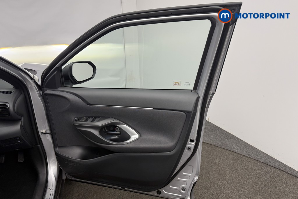 Used Toyota Yaris Cross 2023 for sale - 76739090: Photo 26