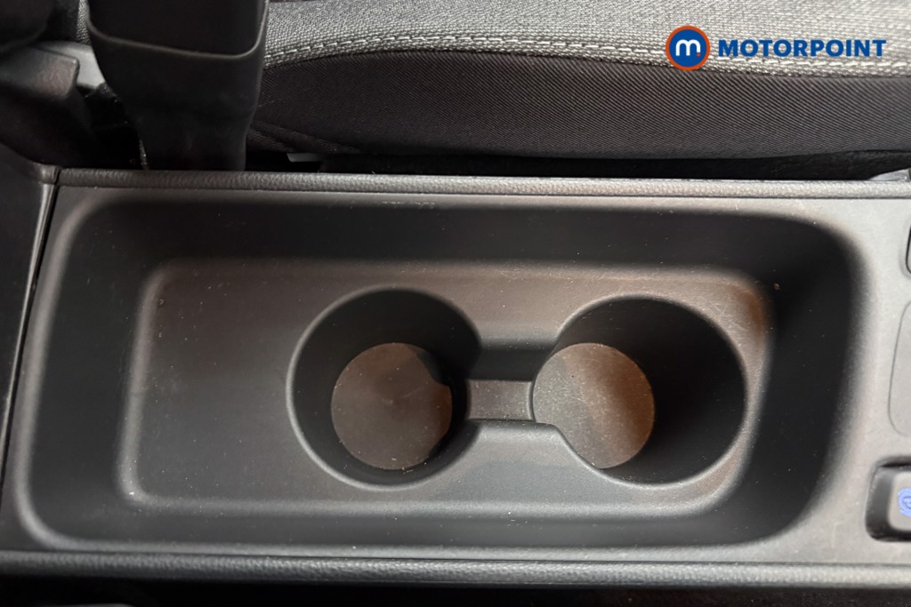 Used Toyota Yaris Cross 2023 for sale - 76739090: Photo 30