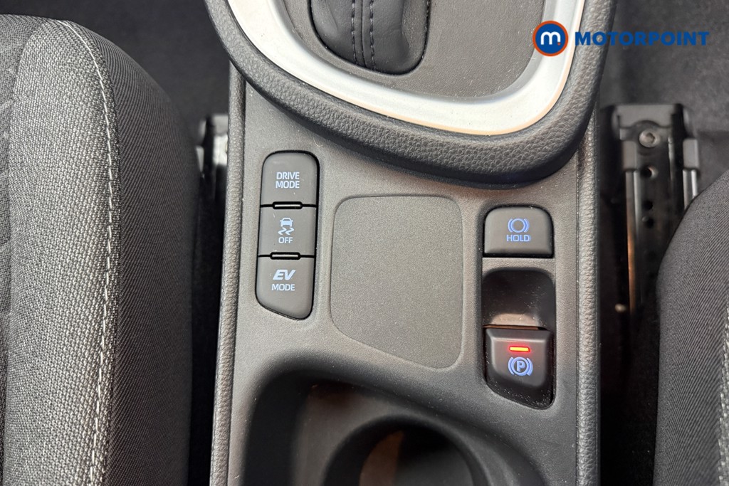 Used Toyota Yaris Cross 2023 for sale - 76739090: Photo 31