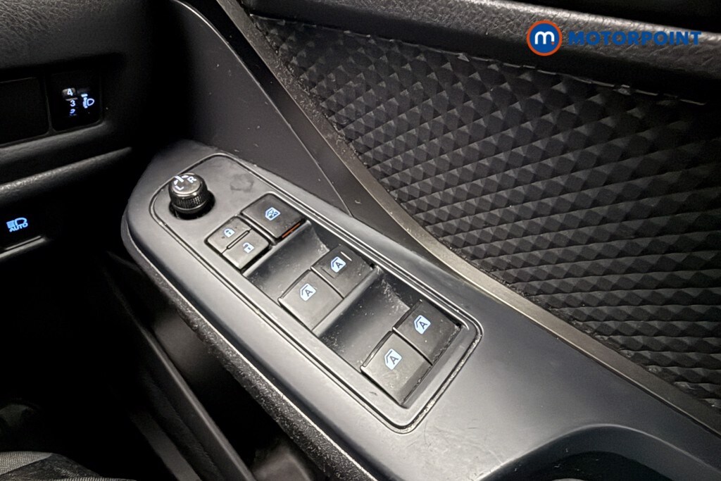 Used Toyota C-HR for sale - 77901935: Photo 25