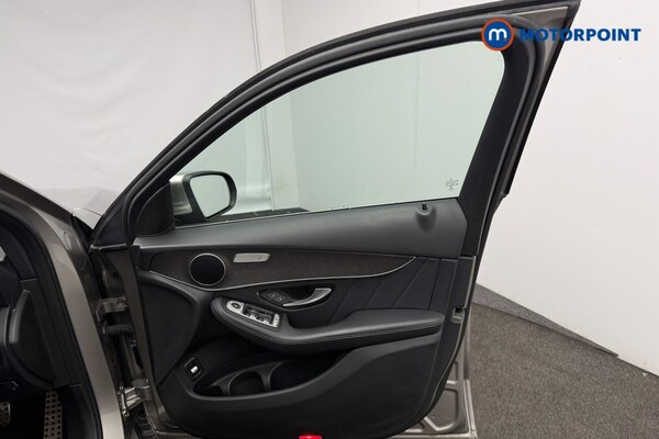 Used Mercedes-Benz GLC 2019 for sale - 76147093: Photo 26