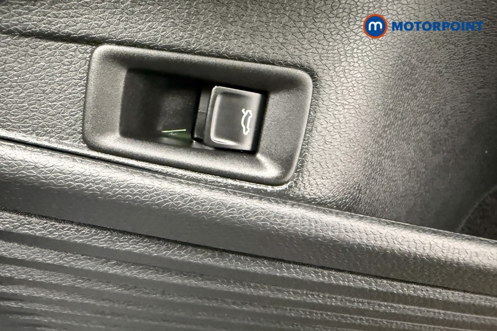 Used Volkswagen ID.4 2025 for sale - 76373419: Photo 32