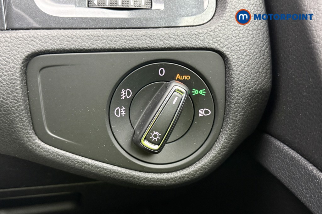 Used Volkswagen Golf 2019 for sale - 77106745: Photo 40