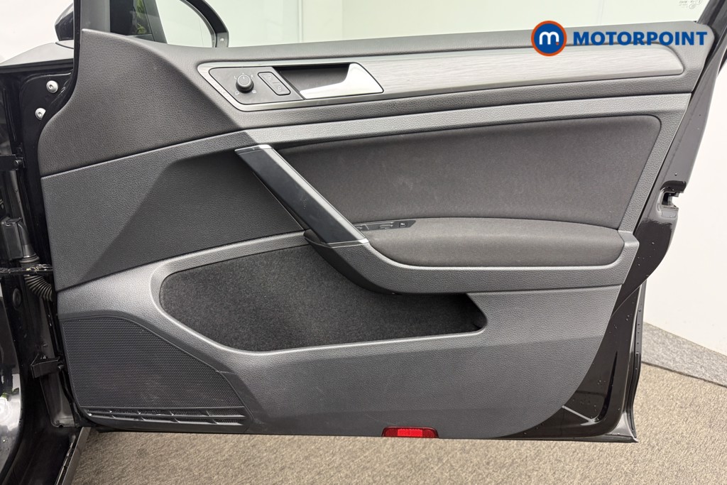 Used Volkswagen Golf 2019 for sale - 77106745: Photo 42