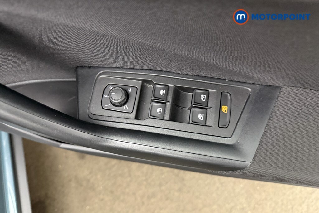 Used Volkswagen T-Roc for sale - 78148772: Photo 25