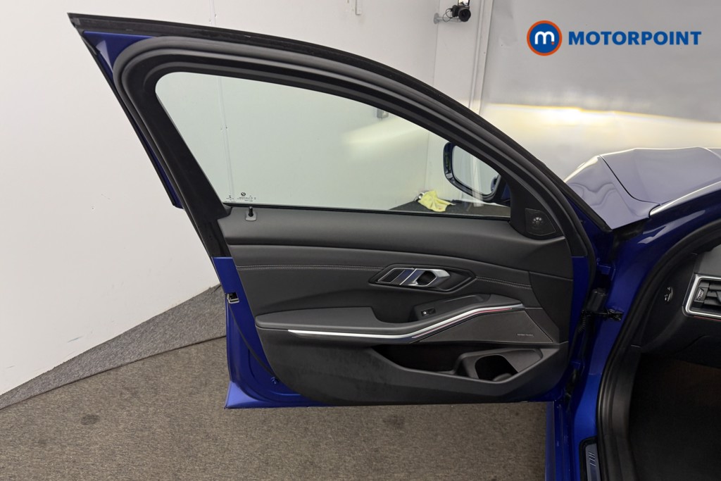 Used BMW 3 Series 2021 for sale - 77334130: Photo 12