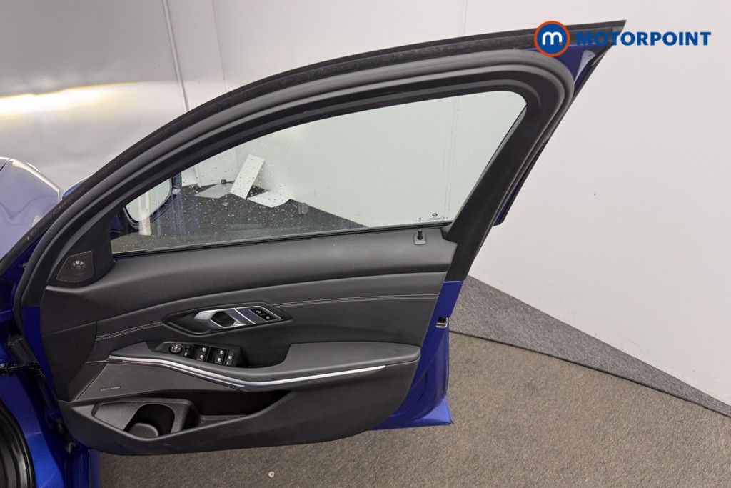 Used BMW 3 Series 2021 for sale - 77334130: Photo 27