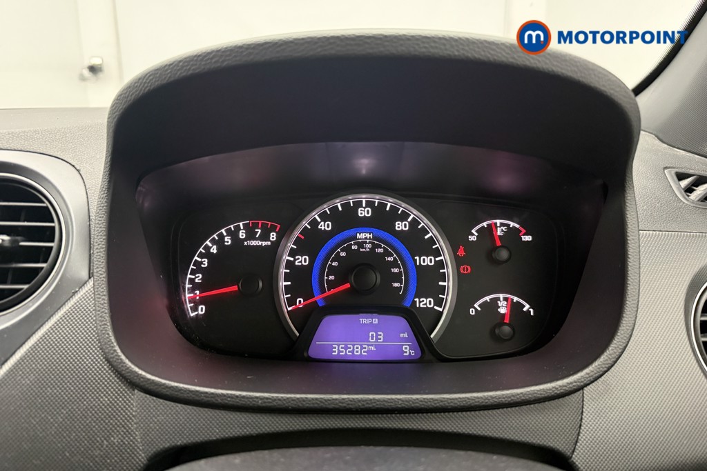 Used Hyundai i10 2018 for sale - 76782747: Photo 17