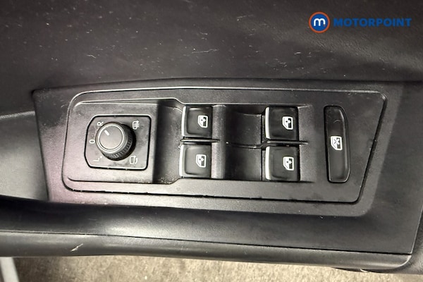Used Volkswagen T-Roc 2022 for sale - 76222811: Photo 28