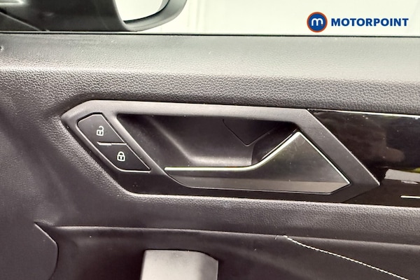 Used Volkswagen T-Roc 2022 for sale - 76222811: Photo 29