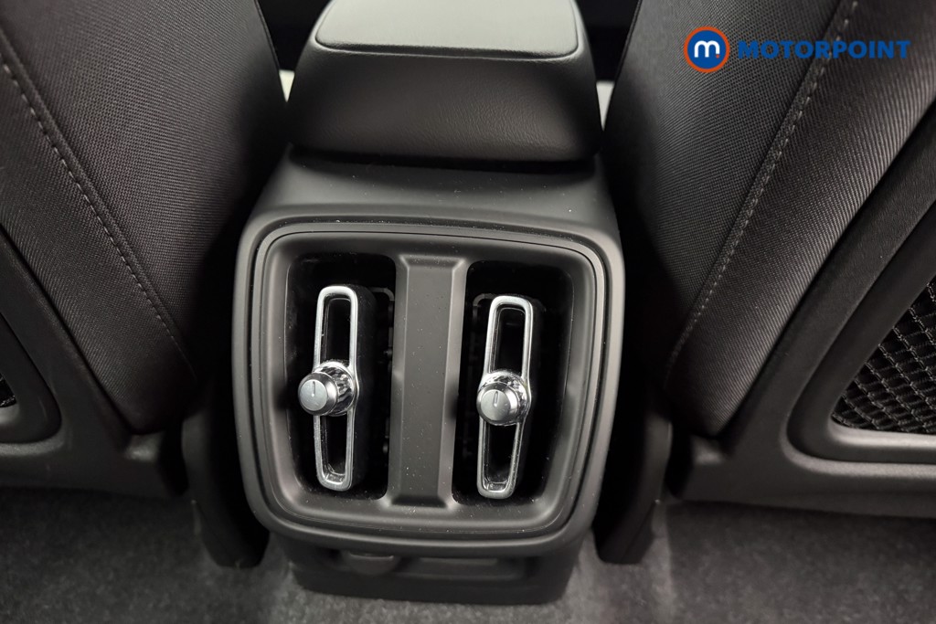 Used Volvo XC40 2024 for sale - 76641270: Photo 25