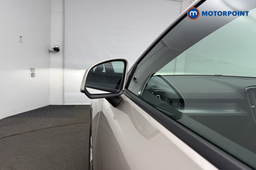 Used Volvo XC40 2024 for sale - 76641270: Photo 35