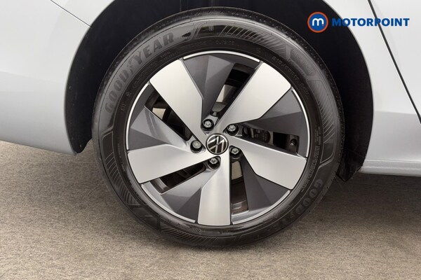 Used Volkswagen Passat 2025 for sale - 76290917: Photo 32