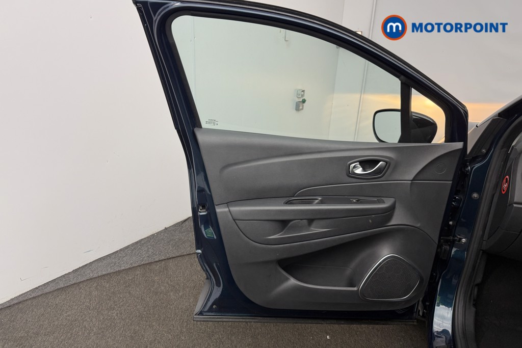 Used Renault Captur 2019 for sale - 77741186: Photo 11