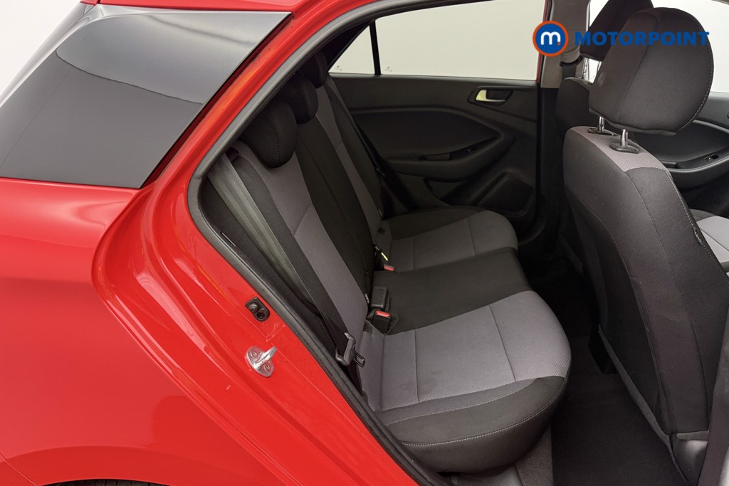 Used Hyundai i20 2018 for sale - 76127784: Photo 18