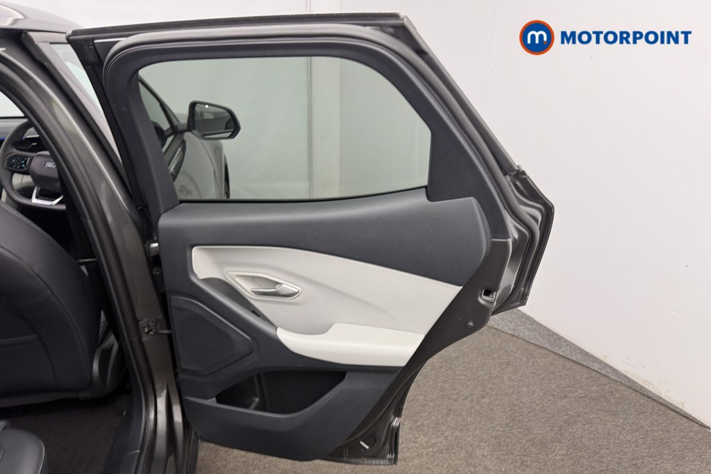 Used Ford Explorer 2025 for sale - 76862605: Photo 24