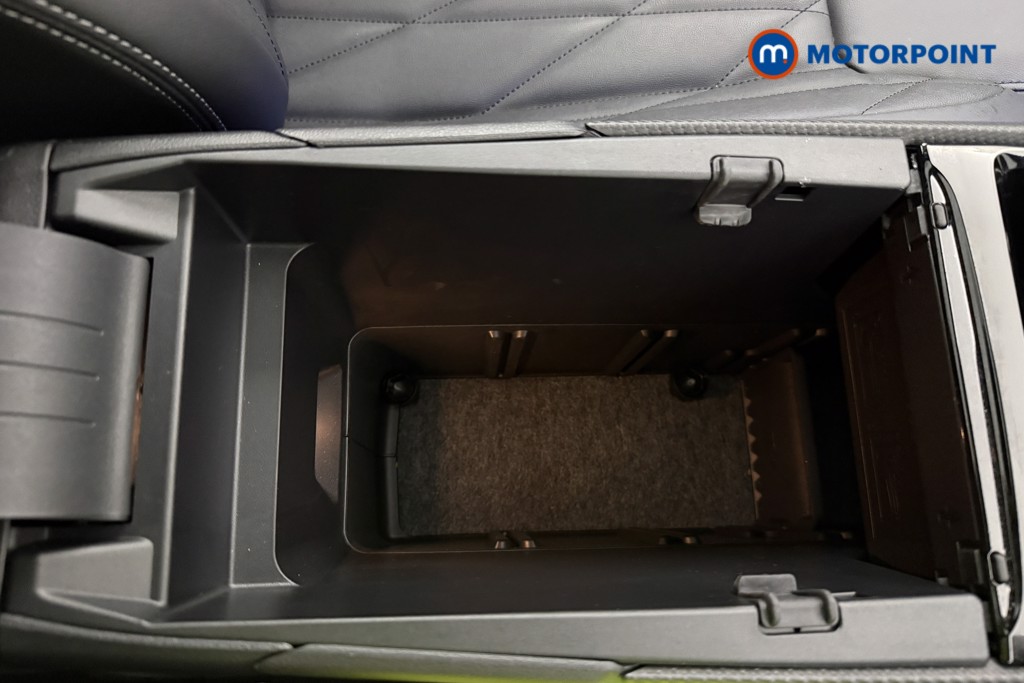 Used Ford Explorer 2025 for sale - 76862605: Photo 32