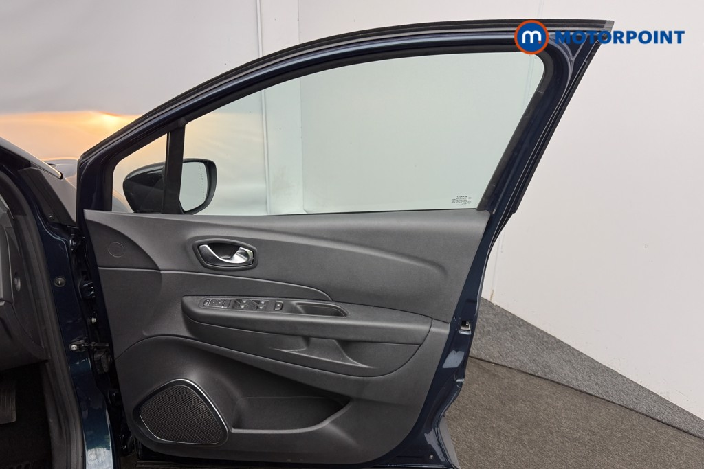 Used Renault Captur 2019 for sale - 77665866: Photo 25