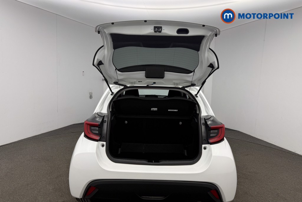 Used Toyota Yaris 2022 for sale - 76638320: Photo 26