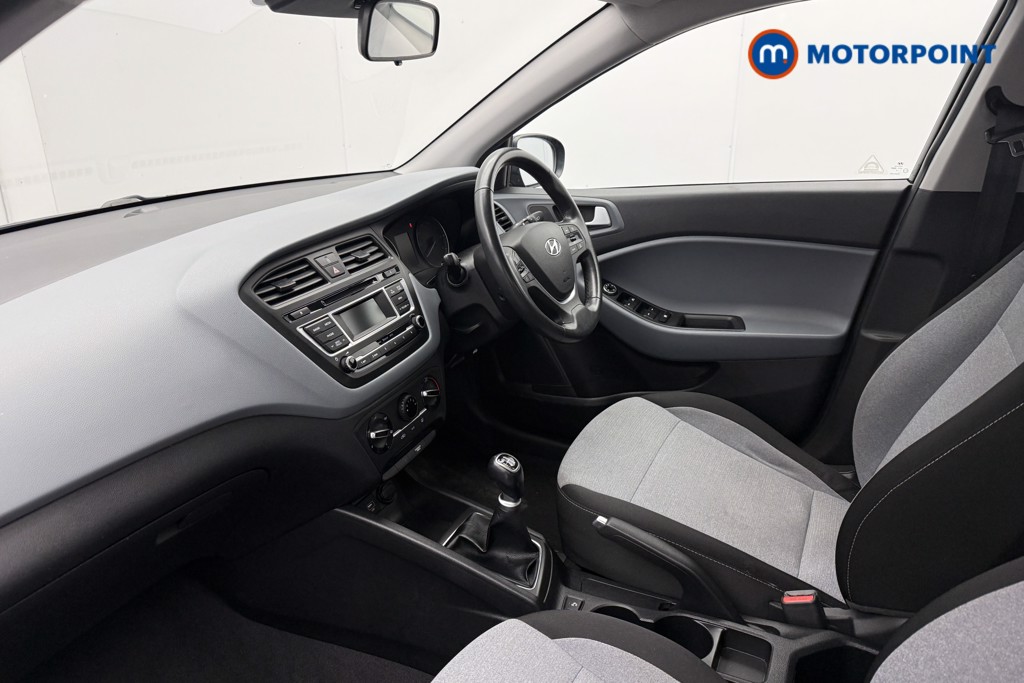Used Hyundai i20 2016 for sale - 76594343: Photo 9
