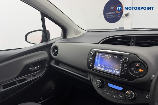 Used Toyota Yaris 2018 for sale - 75973155: Photo 37