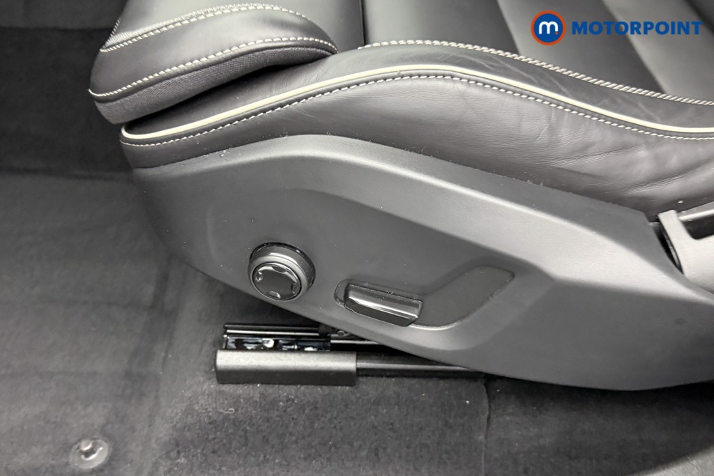 Used Volvo XC60 2024 for sale - 76590208: Photo 31