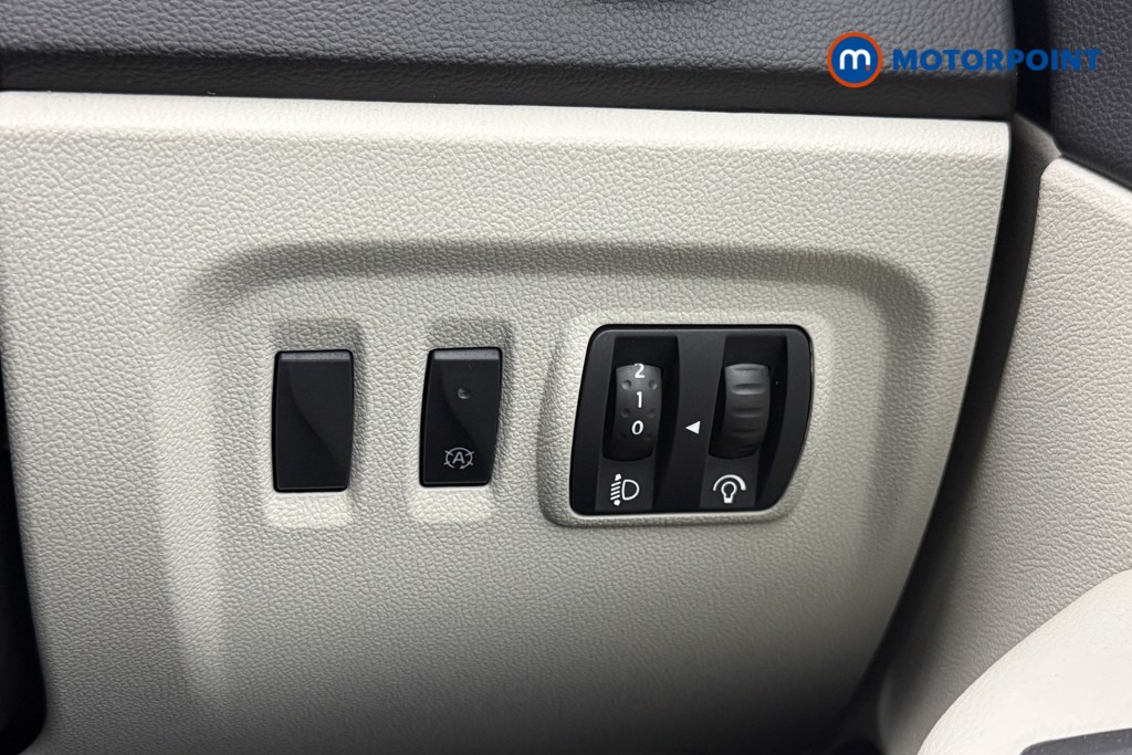 Used Renault Captur 2019 for sale - 76985107: Photo 39