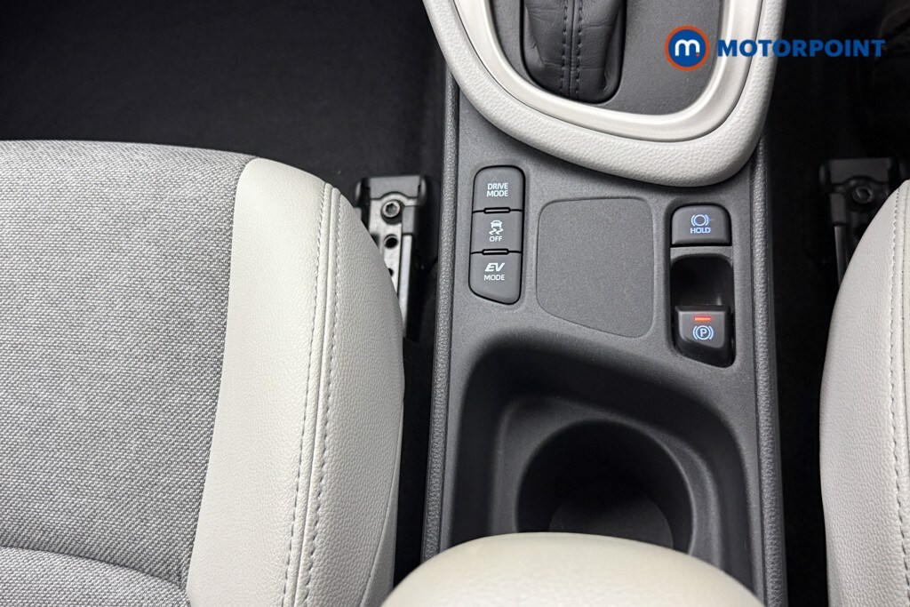 Used Toyota Yaris 2022 for sale - 76352794: Photo 31