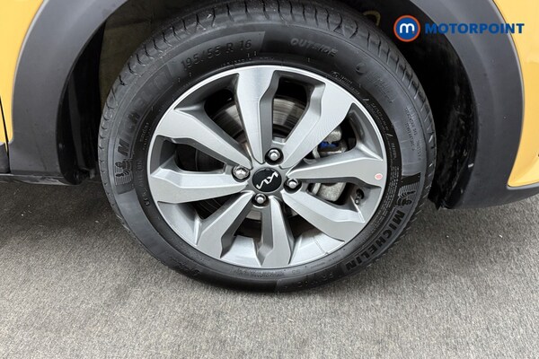 Used Kia Stonic 2024 for sale - 75752414: Photo 24