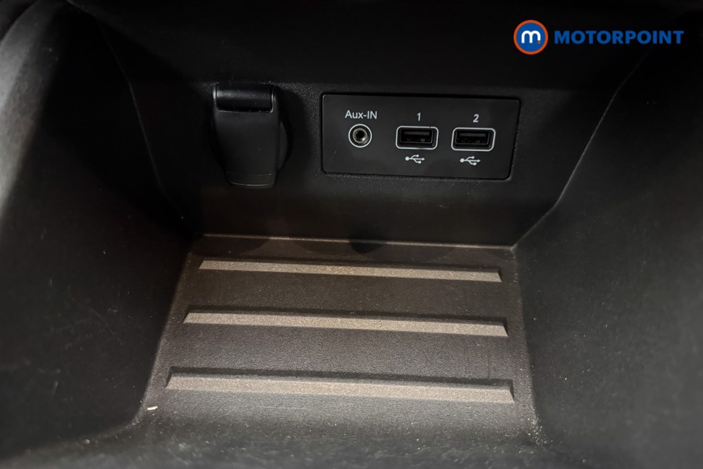 Used Renault Clio 2019 for sale - 76603656: Photo 17