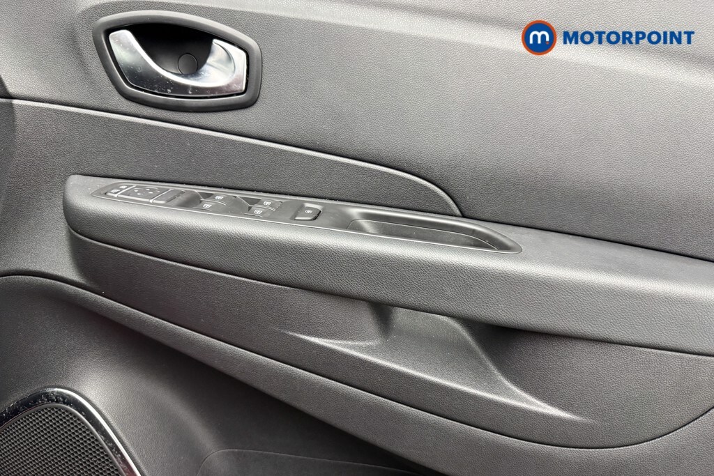 Used Renault Captur for sale - 77846020: Photo 25