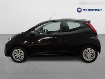 Used Toyota AYGO 2019 for sale - 79684231: Photo