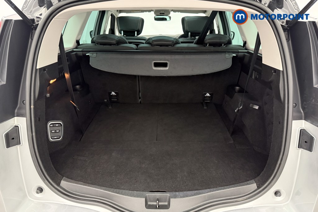 Used Renault Grand Scenic 2019 for sale - 76685189: Photo 32