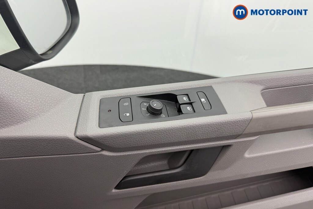 Used Volkswagen Transporter 2024 for sale - 76319899: Photo 18