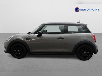 Used MINI Hatch 2021 for sale - 76405402: Photo