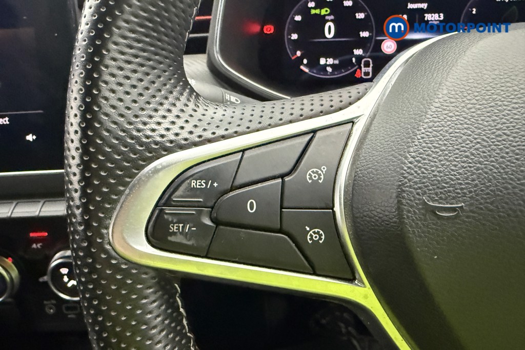 Used Renault Clio 2023 for sale - 77381888: Photo 28