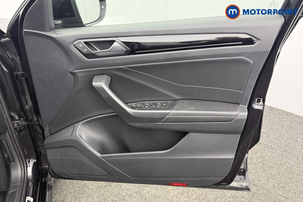 Used Volkswagen T-Roc 2025 for sale - 77407287: Photo 26